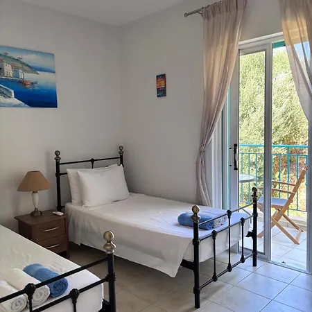 Helios, Kaligata - First Floor Metaxáta